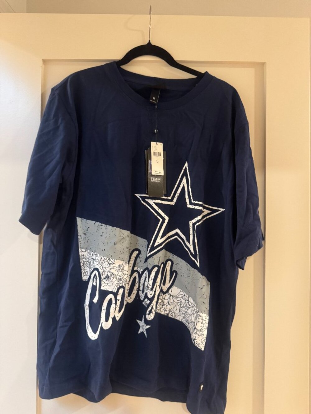 Dallas Cowboys T-Shirt | AnthropologiexThe Wild Collective | Size M | NWT - Picture 2 of 6